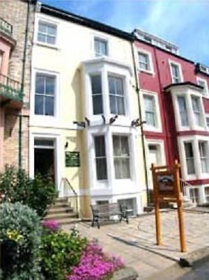 Pinewood House Whitby Exterior foto